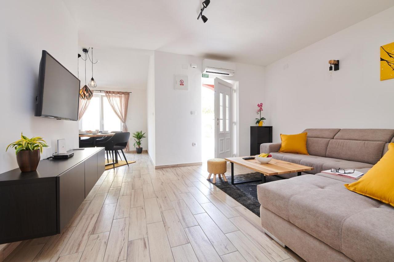 Villa Maris Brtonigla Eksteriør billede