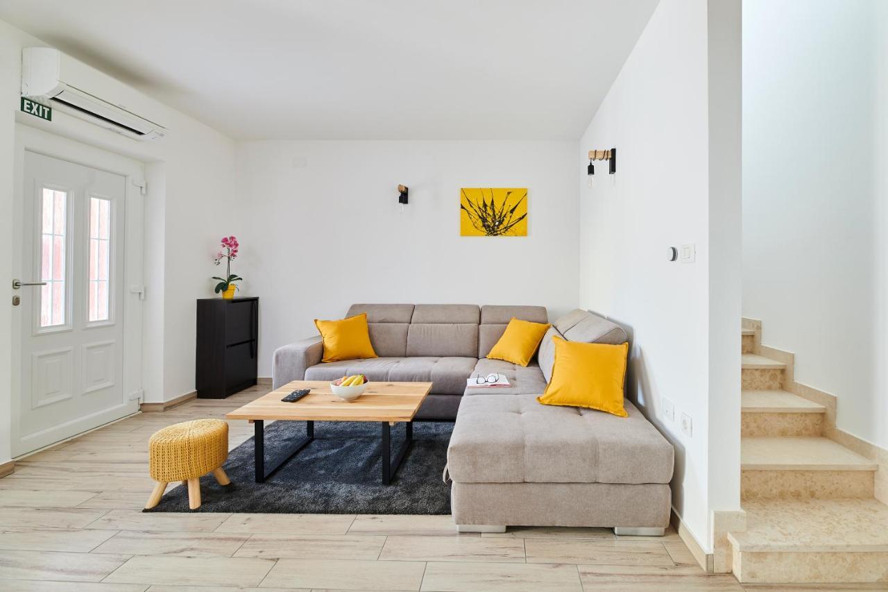Villa Maris Brtonigla Eksteriør billede